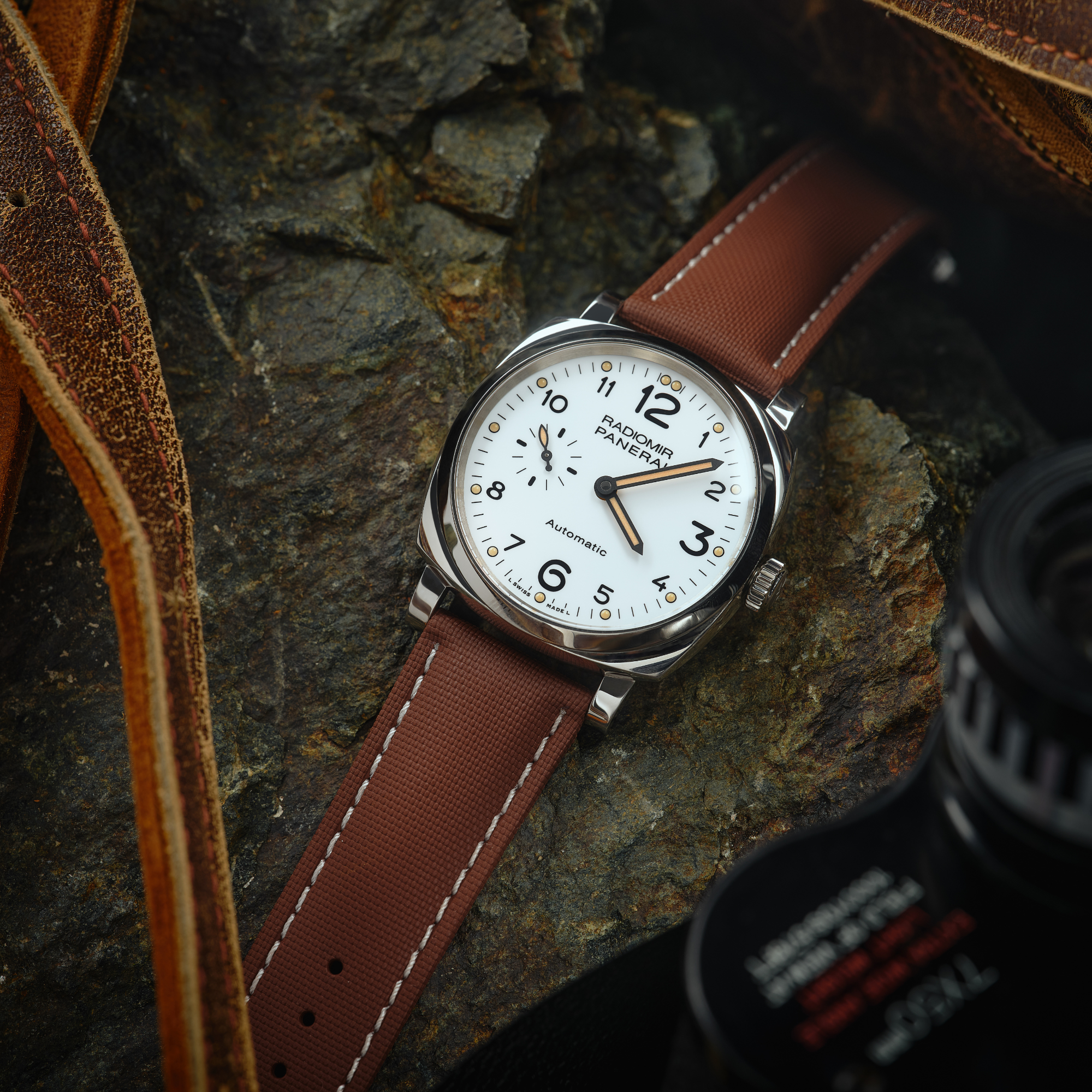 Loop-less™ HydroFlex™ | Nebula Dust Edition | Brown Strap with White Stitching